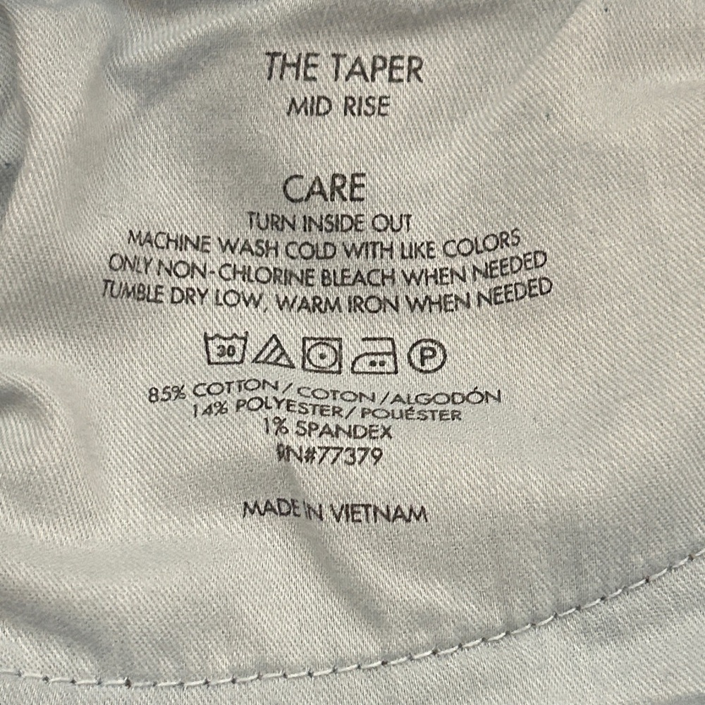 Ann Taylor Mid-Rise “The Taper”  Jeans. Size 10 - Picture 6 of 6